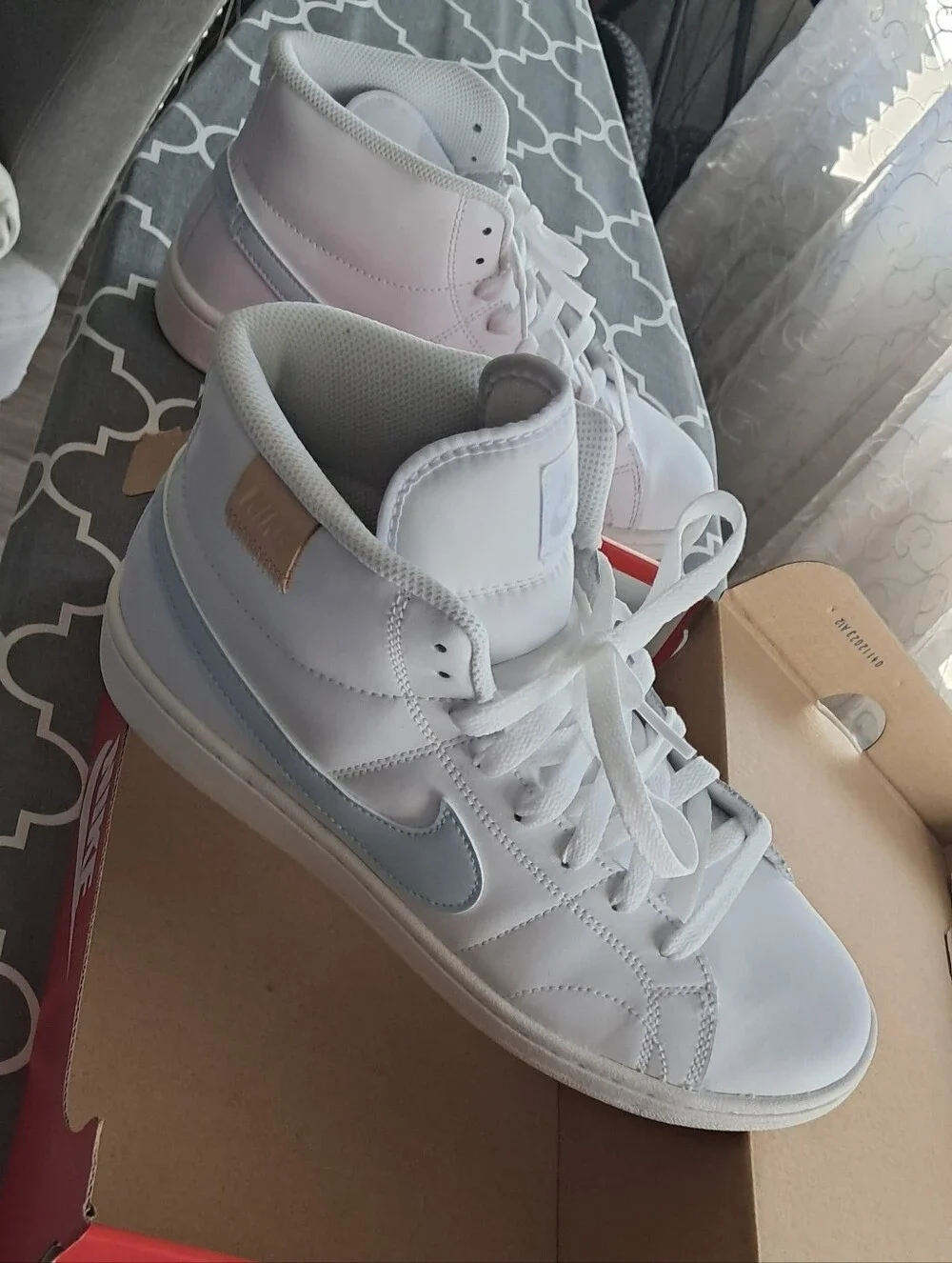 Nike Court Royale Mid 2 Women's Size 9.5